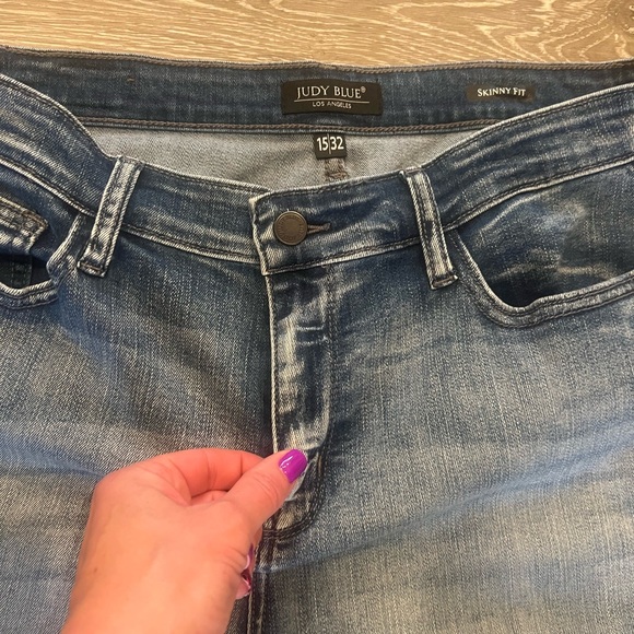 Barely worn Judy Blue Skinny Fit jeans in size 15 32” - Picture 2 of 3